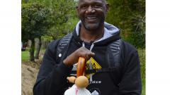 Terry Porter en el camino francés en Santiago de Compostela.