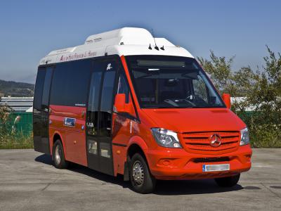 Minibus de Monbus modelo Mercedes-Benz Sprinter 516 GNC