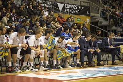 O Río Monbus Obradoiro no Fontes do Sar repleto.