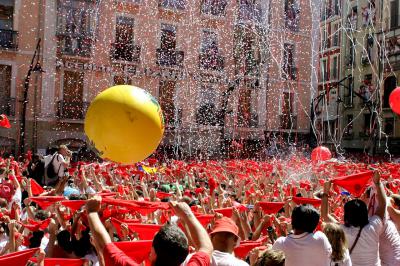 El chupinazo, acto que da inicio al San Fermín