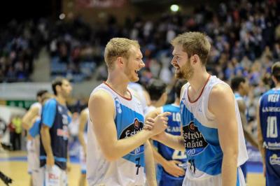 Benjamin Simons y Nemanja Radovic celebrando el triunfo.