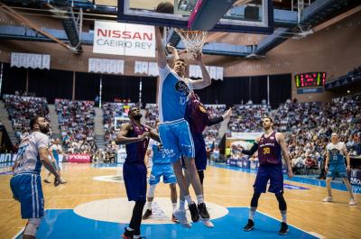 Vlado Brodziansky en una acción del partido ante el Barça Lassa