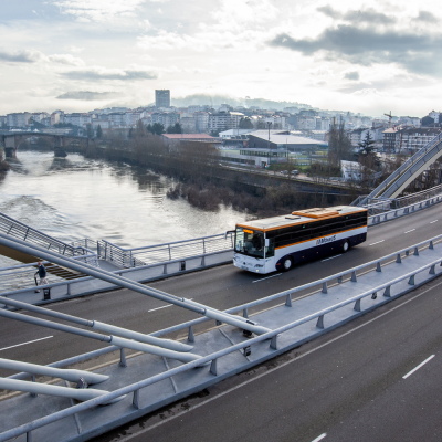 monbus-adapta-sus-horarios-con-la-llegada-del-ave-a-galicia