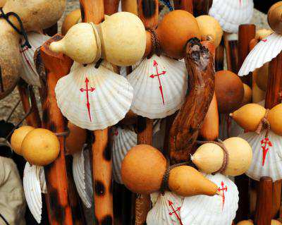 The pilgrim of the Camino de Santiago canes.