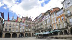 Plaza Mayor en el casco viejo de la ciudad termal de Ourense