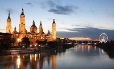 Vista da Basílica do Pilar en Zaragoza