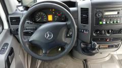 Interior d'autobús escolar Mercedes Benz 515CDI